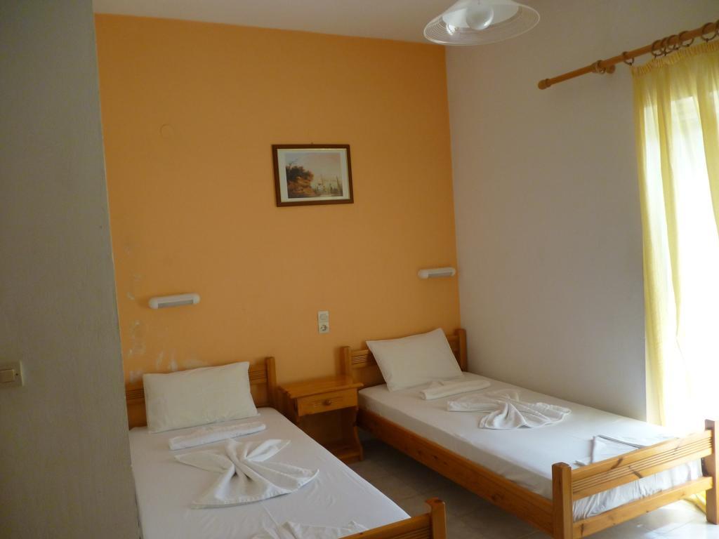 Lichnos Babis Taverna & Rooms Párga Kültér fotó