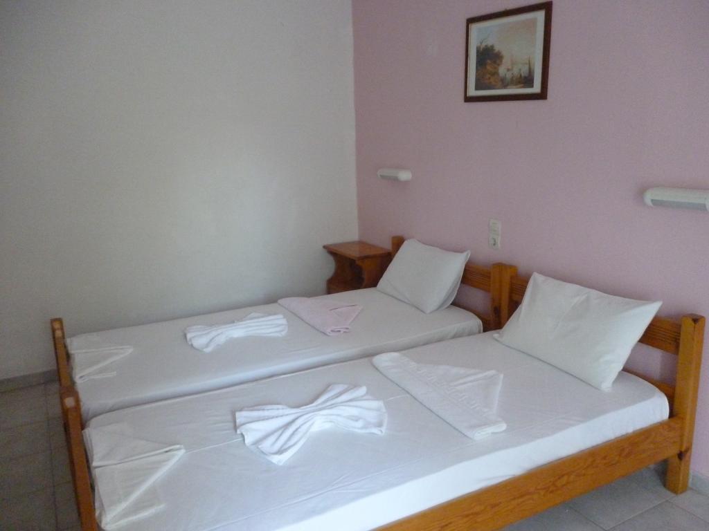 Lichnos Babis Taverna & Rooms Párga Szoba fotó
