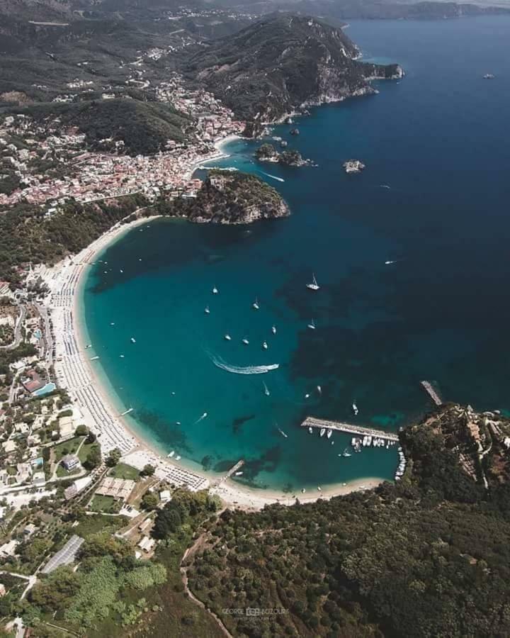 Lichnos Babis Taverna & Rooms Párga Kültér fotó